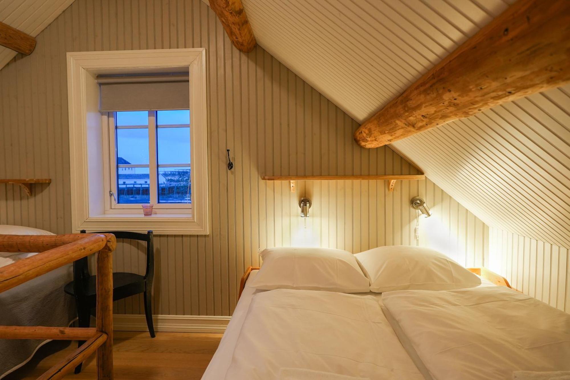 Mini Apartment Sakrisoy Рейне Екстериор снимка
